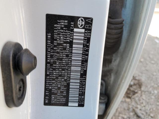 2017 TOYOTA COROLLA L - 5YFBURHE0HP639711