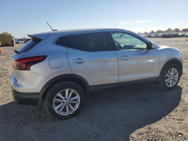 VIN JN1BJ1CPXJW501130 2018 Nissan Rogue, S no.3