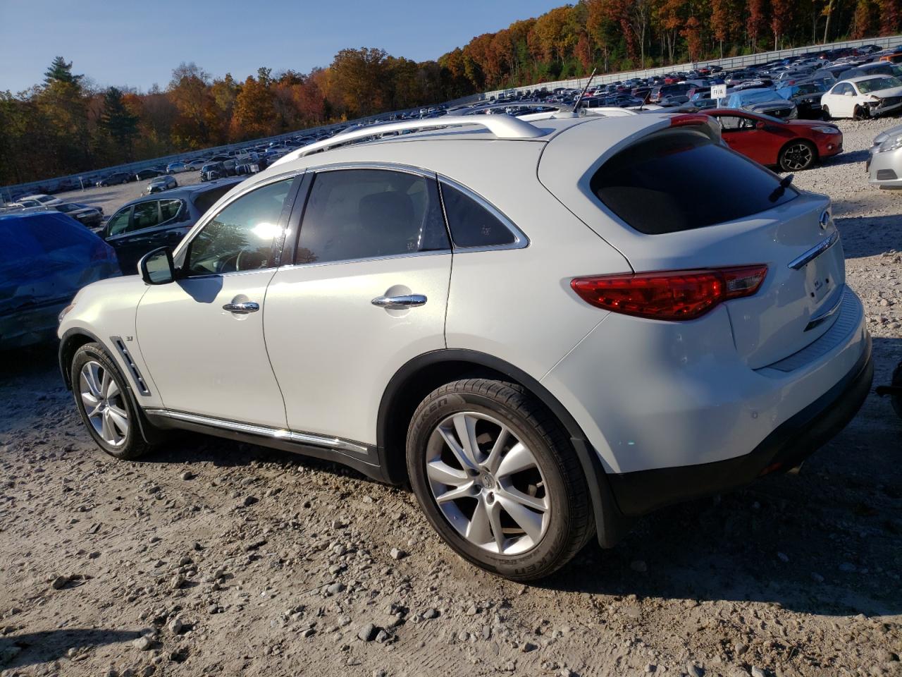 INFINITI QX70 2014 white  gas JN8CS1MW0EM410636 photo #3