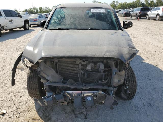 VIN 5TFAZ5CN3HX032765 2017 Toyota Tacoma, Double Cab no.5