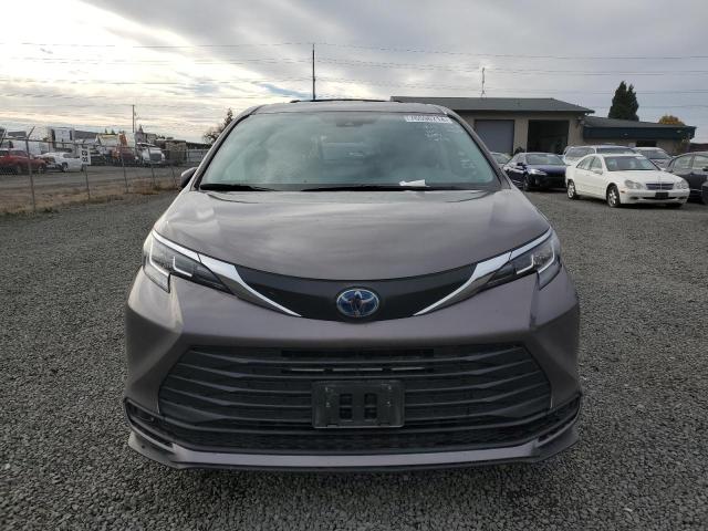 2022 TOYOTA SIENNA LE - 5TDKSKFCXNS057388