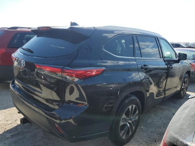 VIN 5TDGZRAH1MS060823 2021 Toyota Highlander, Xle no.3