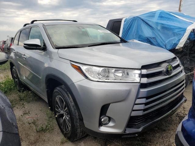 VIN 5TDZZRFH8JS246887 2018 Toyota Highlander, LE no.4