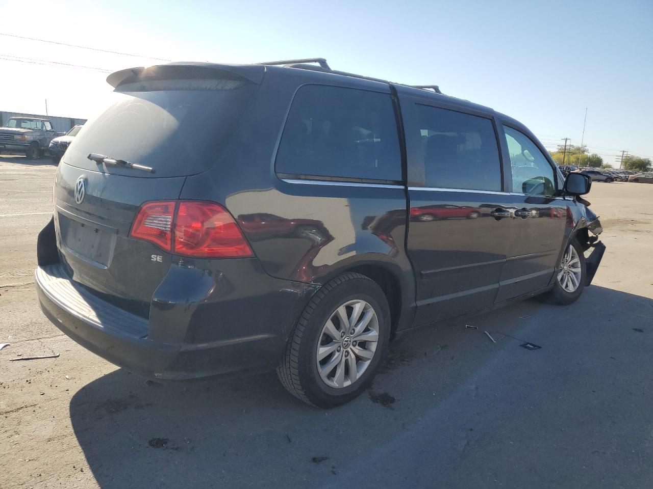 Lot #2952871748 2012 VOLKSWAGEN ROUTAN SE