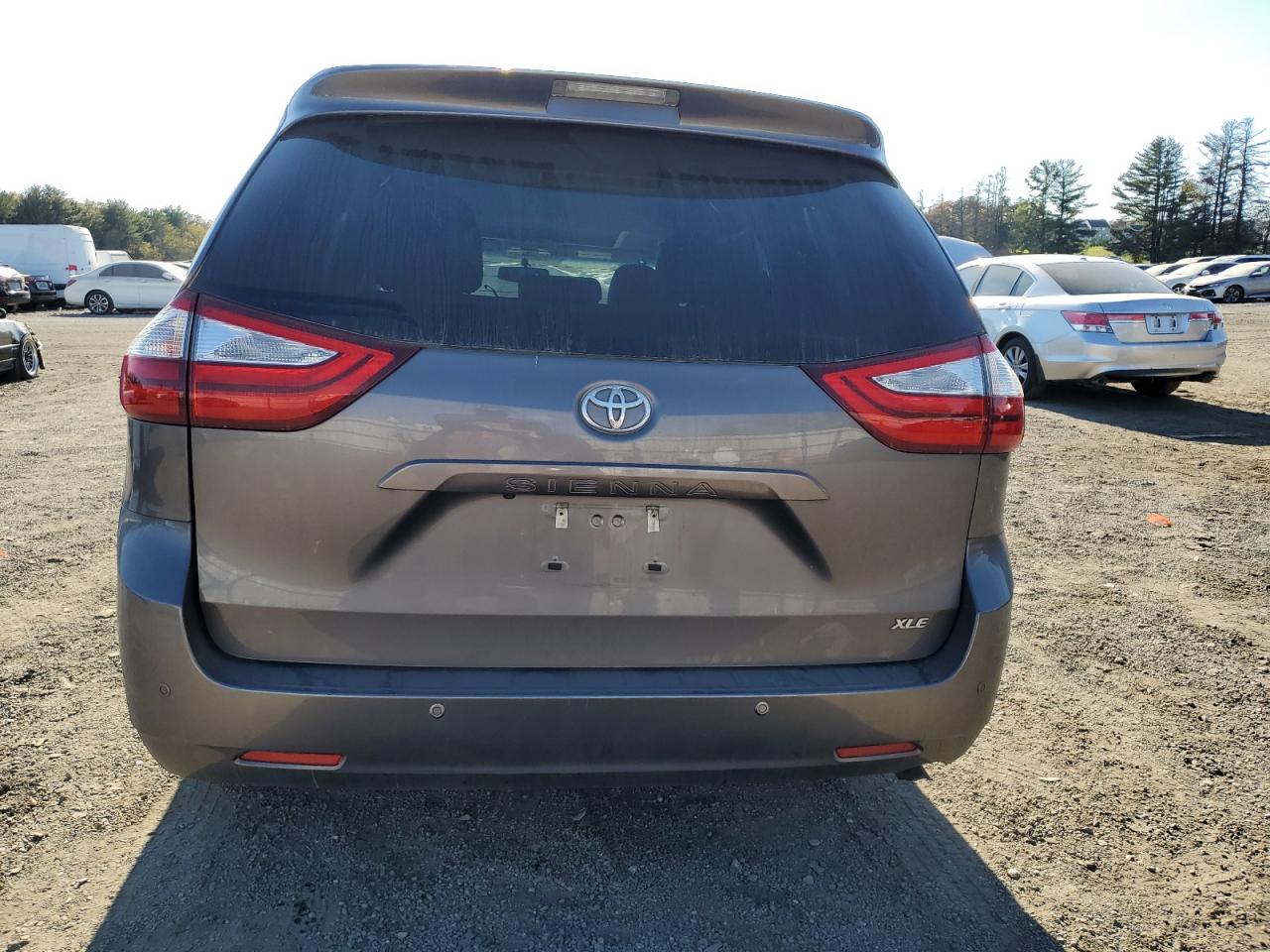 Lot #2986777298 2015 TOYOTA SIENNA XLE