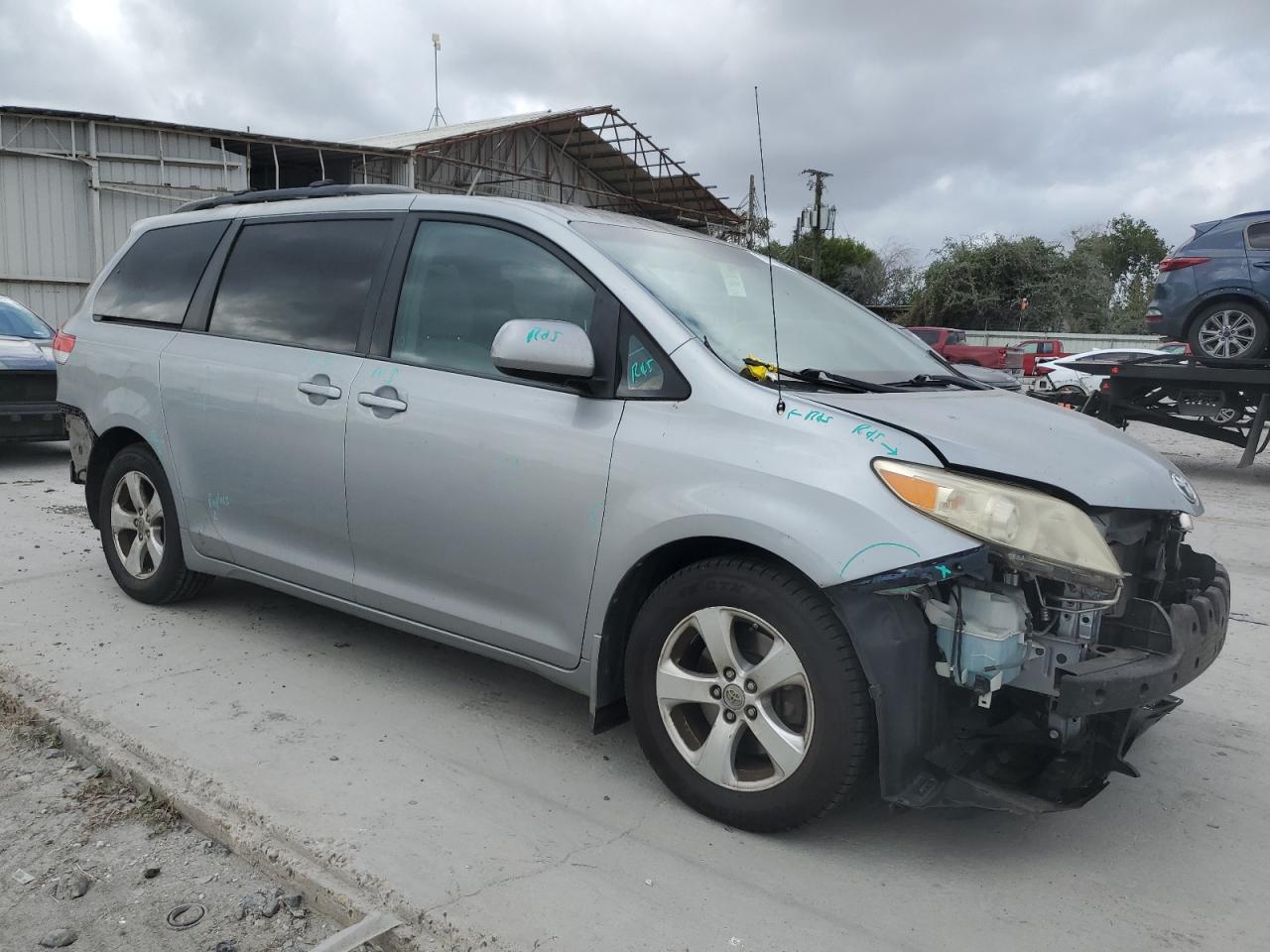 Lot #2962548871 2011 TOYOTA SIENNA LE