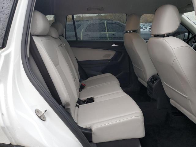 2018 VOLKSWAGEN TIGUAN SE - 3VV2B7AX0JM140492