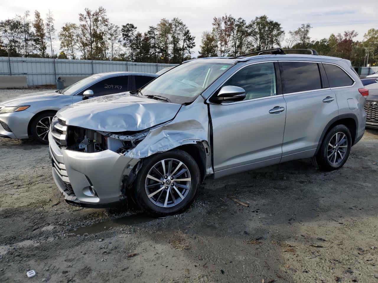 Lot #2905100169 2018 TOYOTA HIGHLANDER