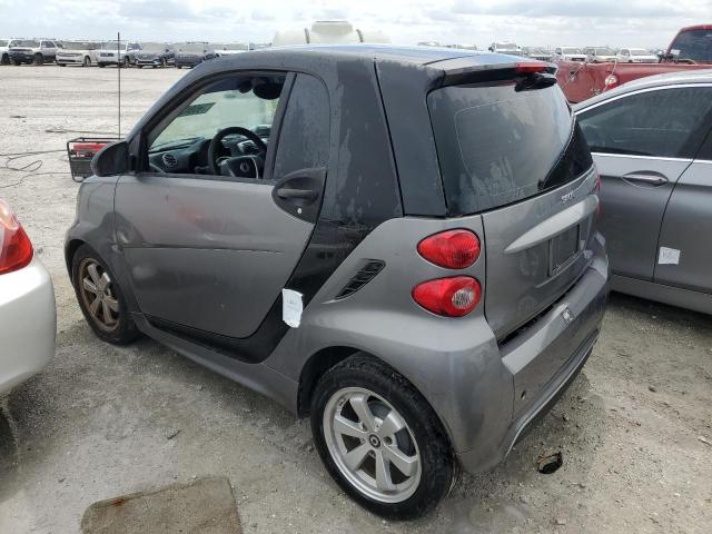 VIN WMEEJ3BA5DK670200 2013 SMART FORTWO no.2