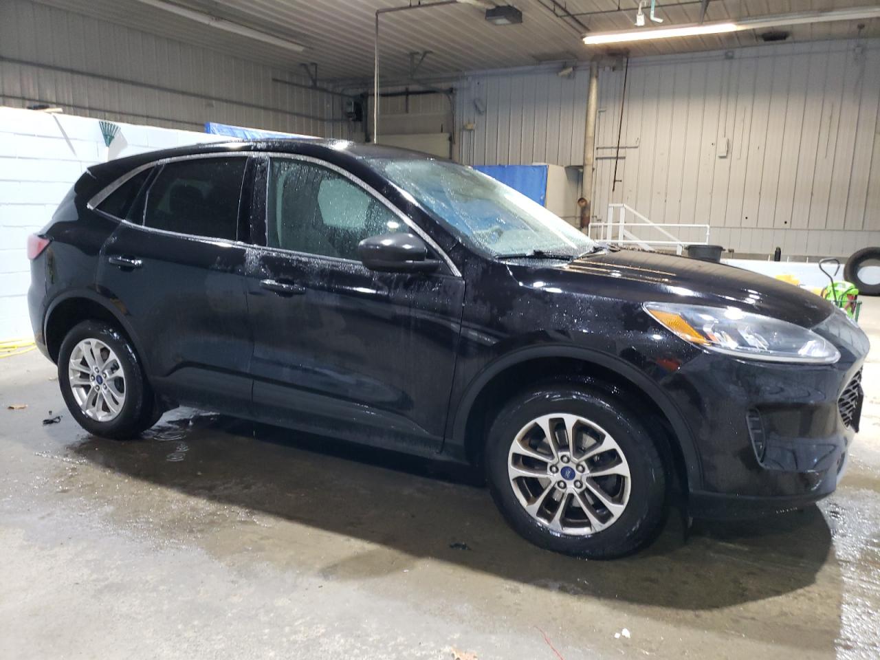 Lot #2959980317 2022 FORD ESCAPE SE