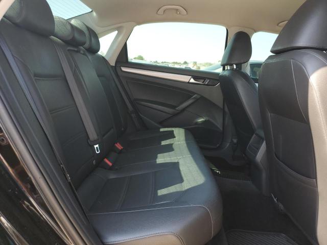 2015 VOLKSWAGEN PASSAT S - 1VWAT7A32FC049802