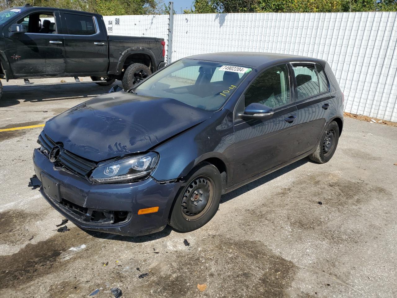 Lot #2989343746 2012 VOLKSWAGEN GOLF