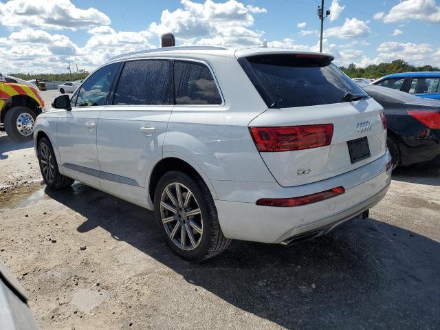 VIN WA1LHAF7XKD034324 2019 Audi Q7, Premium Plus no.2