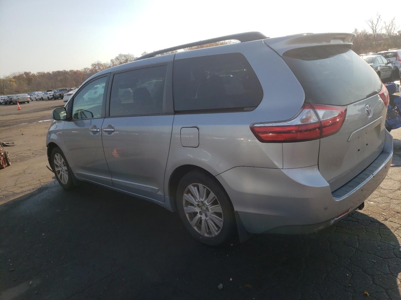 Lot #3027005793 2016 TOYOTA SIENNA XLE