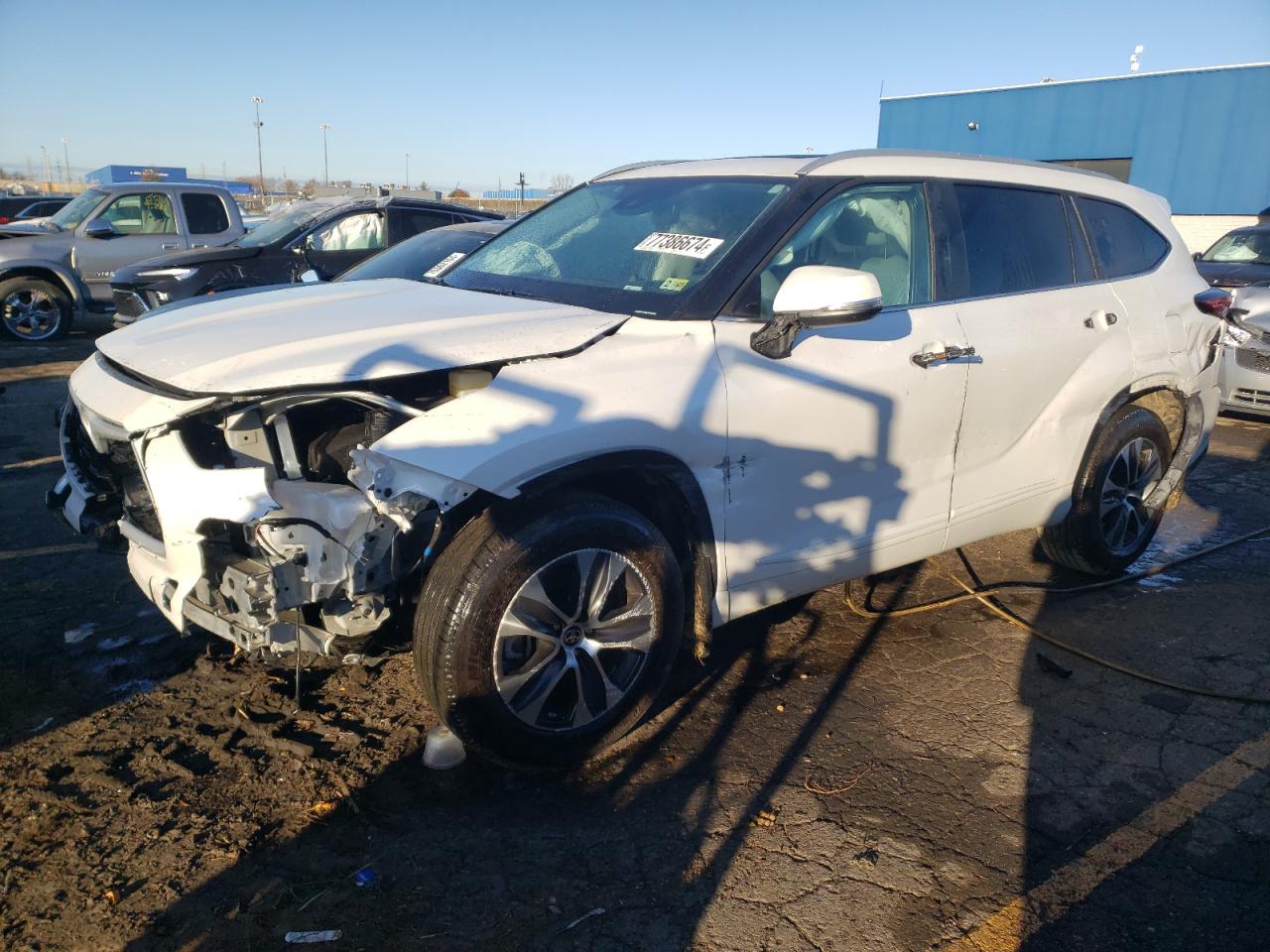 Lot #2974347456 2024 TOYOTA HIGHLANDER