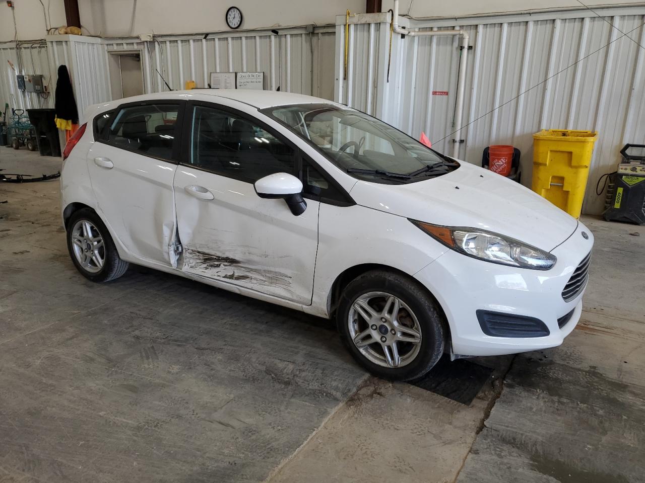 Lot #2978682603 2017 FORD FIESTA SE