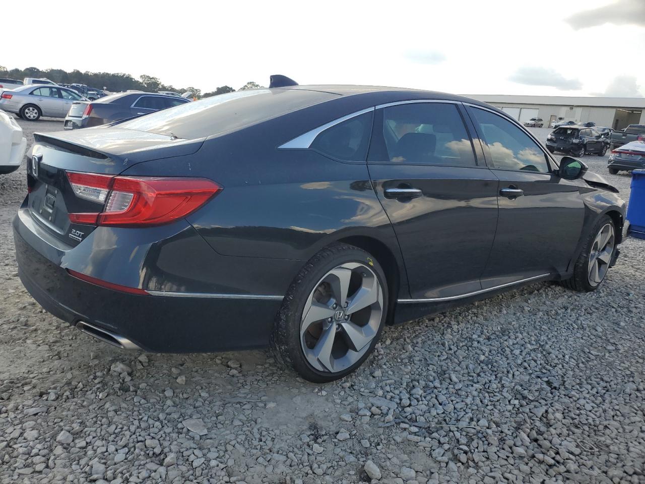 Lot #2962563726 2020 HONDA ACCORD TOU