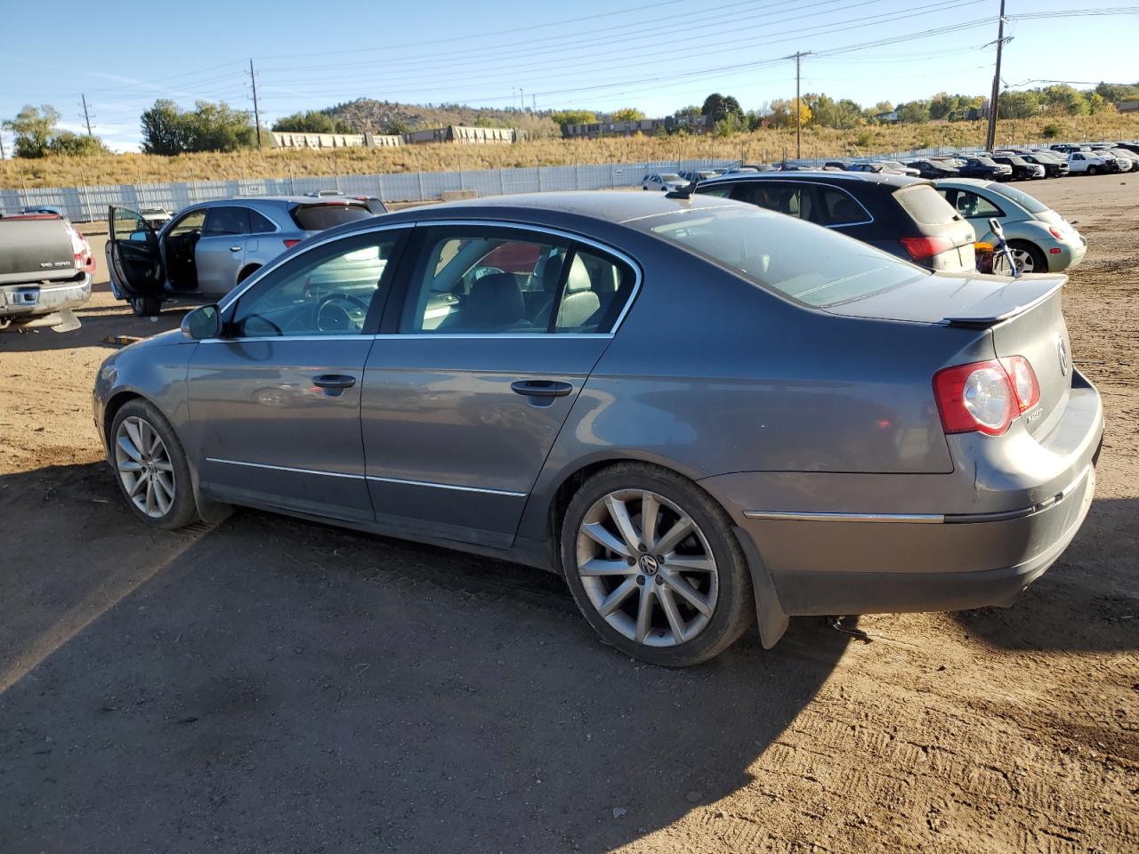 Lot #2953105651 2008 VOLKSWAGEN PASSAT VR6