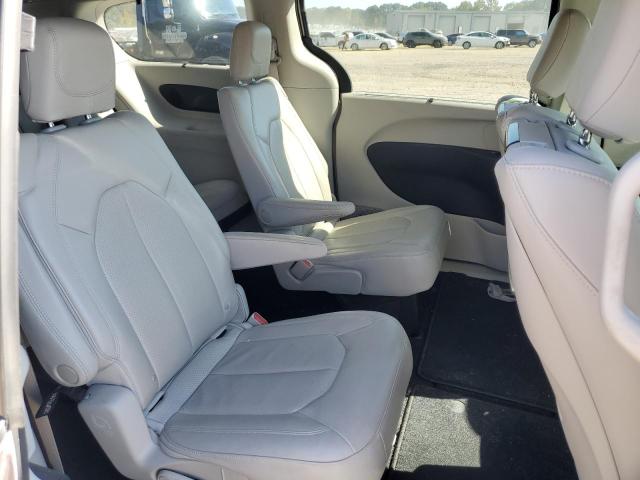 2018 CHRYSLER PACIFICA T - 2C4RC1EG4JR111197
