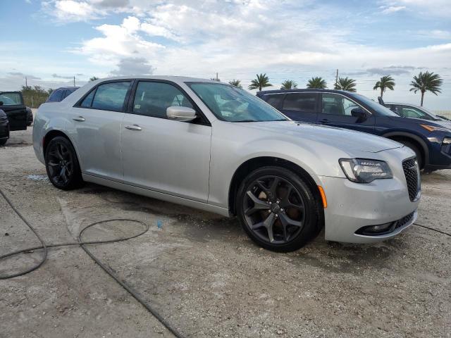 VIN 2C3CCABG4PH641117 2023 Chrysler 300, S no.4