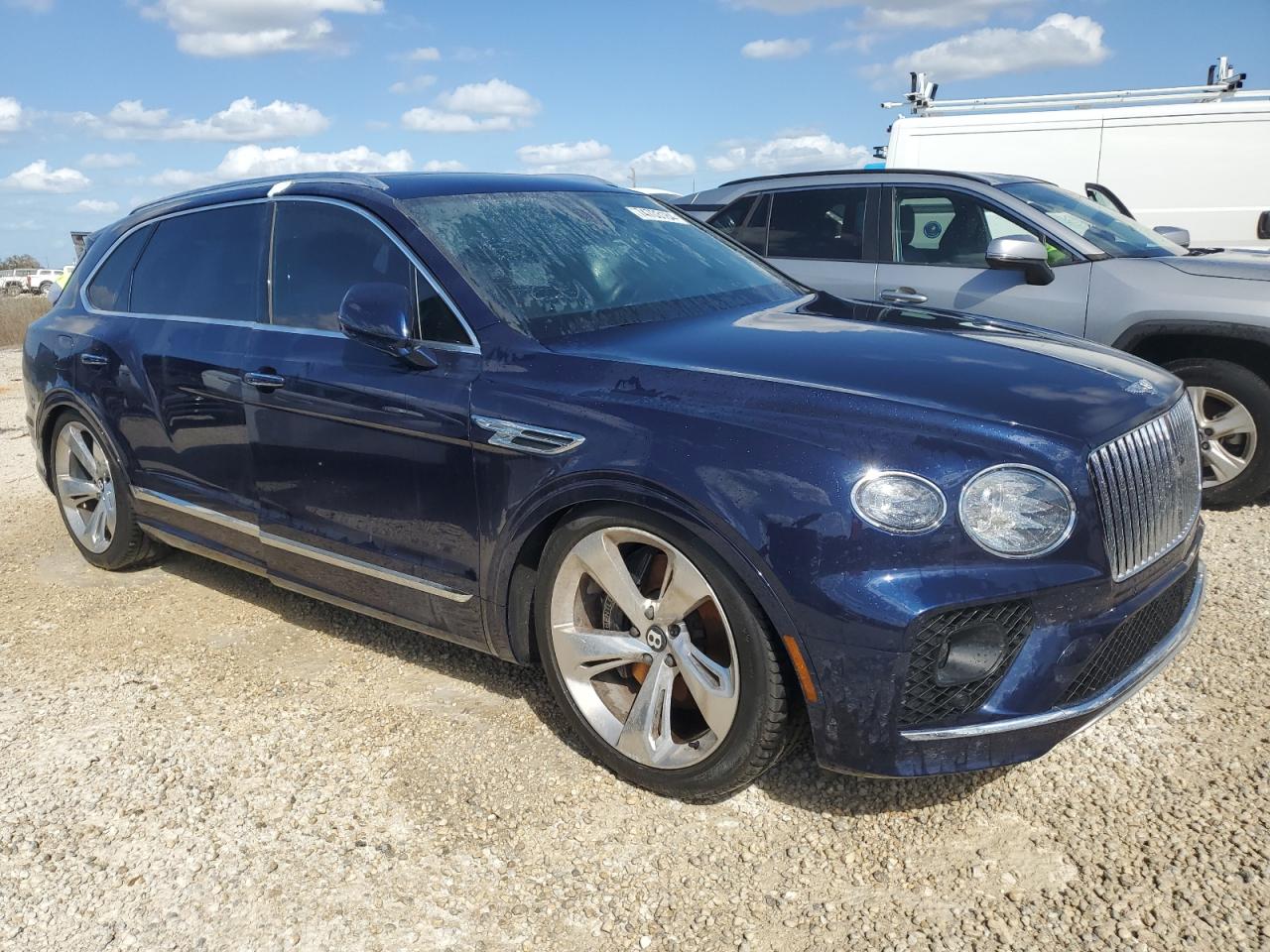 Lot #2991764327 2023 BENTLEY BENTAYGA