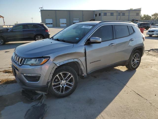 VIN 3C4NJCBB4JT487081 2018 JEEP COMPASS no.1