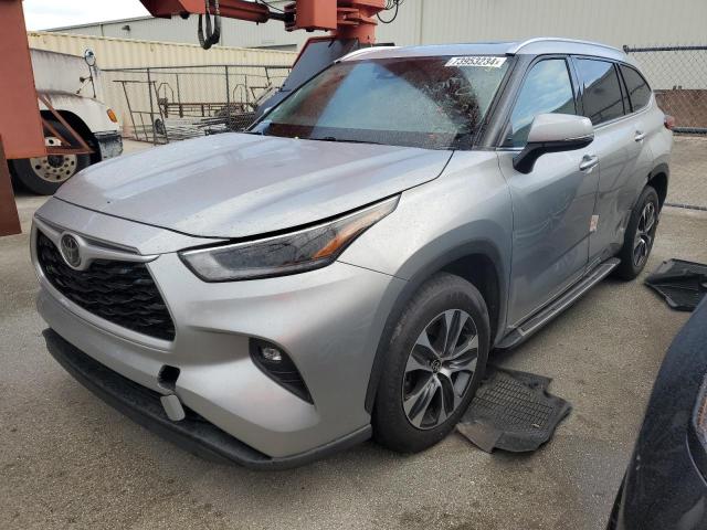 VIN 5TDGZRAH2MS053783 2021 Toyota Highlander, Xle no.1