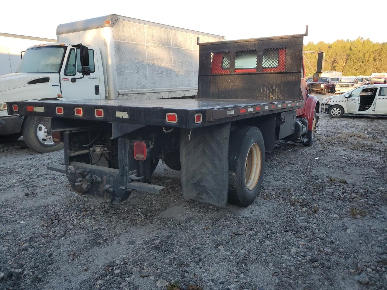 Lot #2909580373 2002 INTERNATIONAL 4000 4700