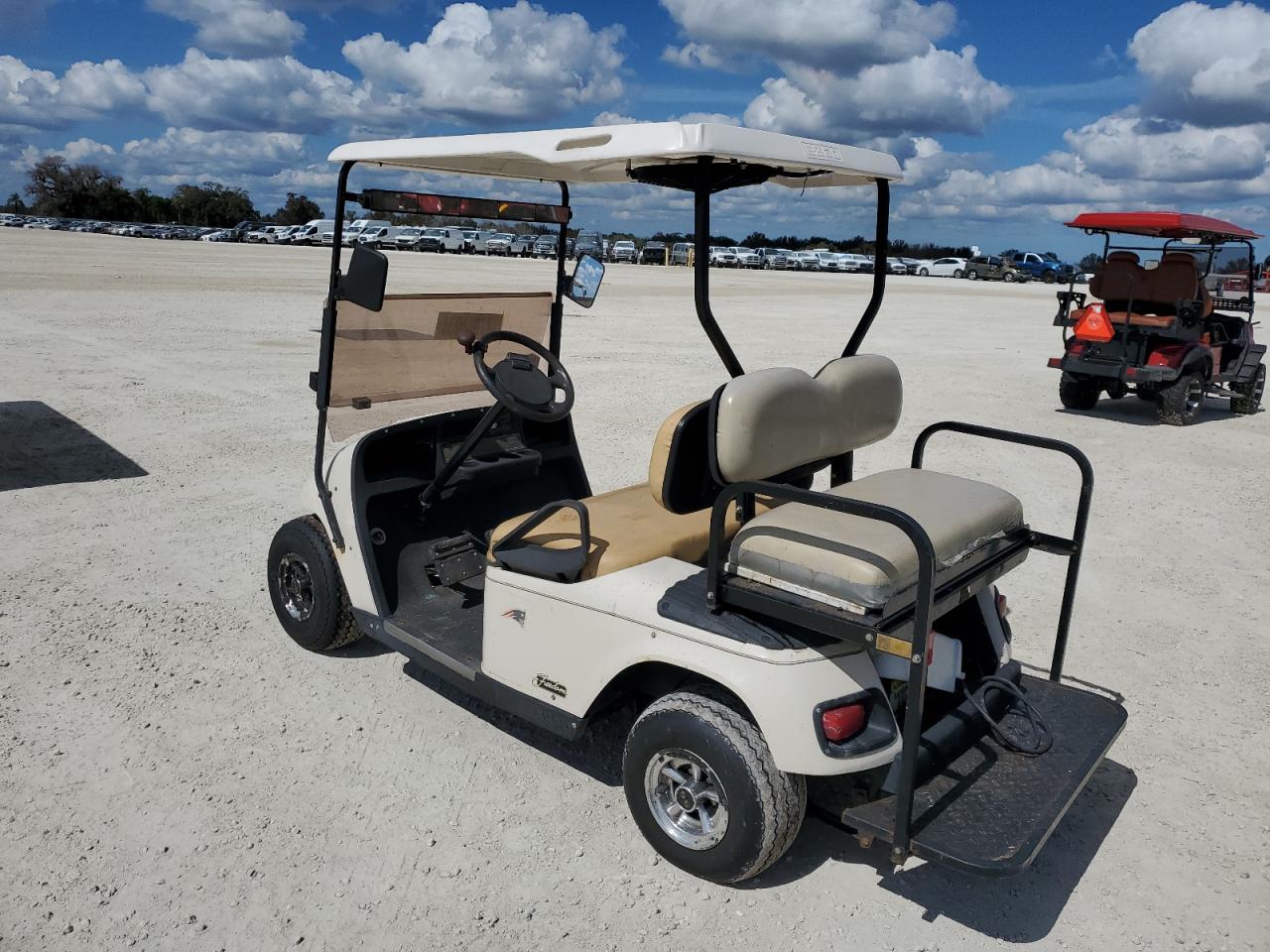 Lot #2988284722 2014 GOLF CART