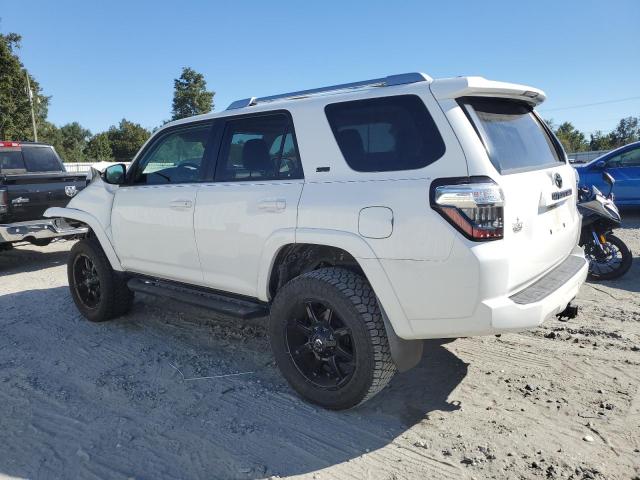 VIN JTEBU5JR5J5496016 2018 Toyota 4runner, Sr5/Sr5... no.2