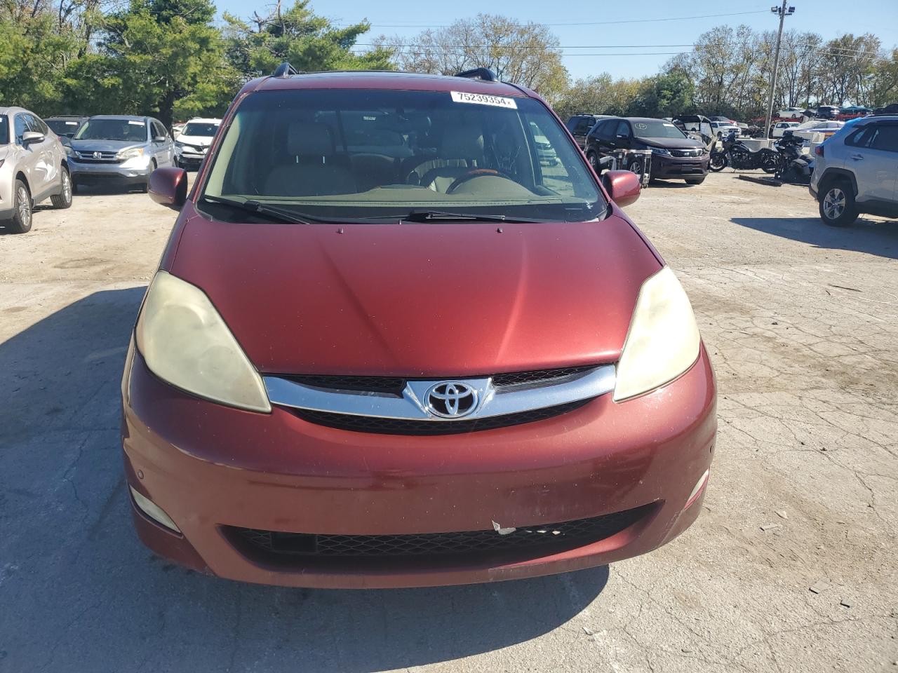 Lot #2907414017 2006 TOYOTA SIENNA XLE