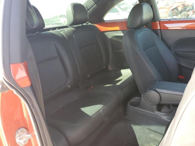 2016 VOLKSWAGEN BEETLE SE 3VWJ17AT2GM633896