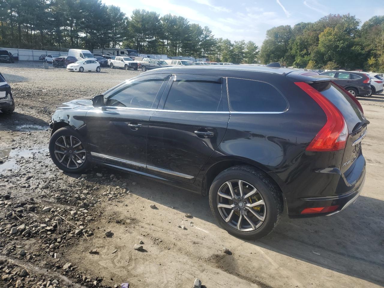 Lot #2960171088 2017 VOLVO XC60 T6 DY