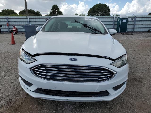 VIN 3FA6P0HD5HR256701 2017 Ford Fusion, SE no.5