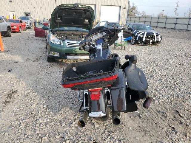 2019 HARLEY-DAVIDSON FLHTCU 1HD1FCC10KB623584