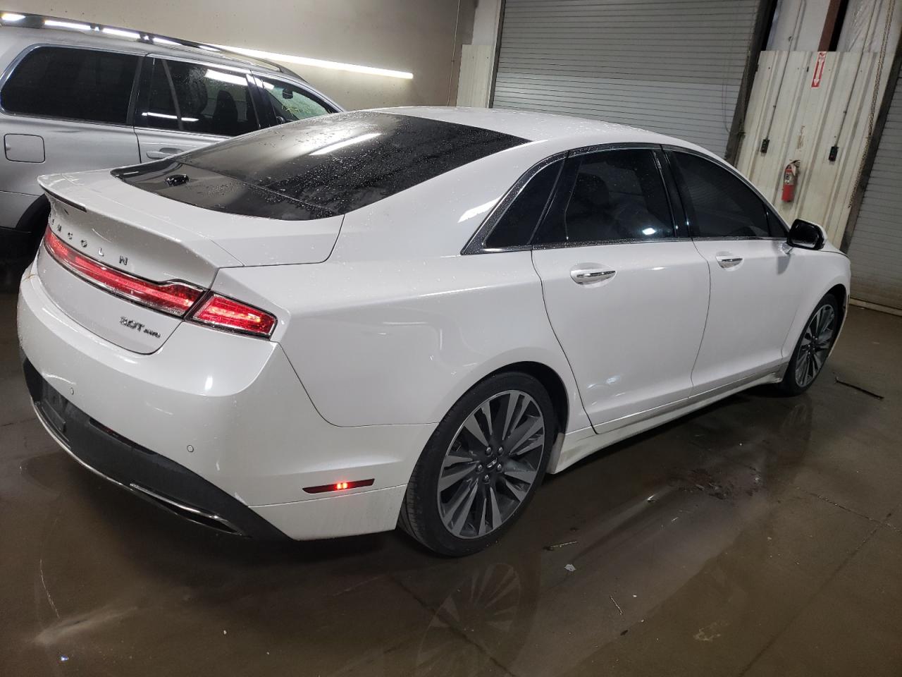 Lot #3009109496 2017 LINCOLN MKZ RESERV