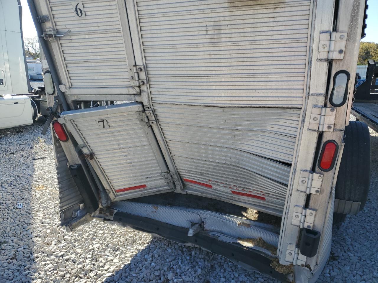 Lot #2955403750 1995 ALUM TRAILER