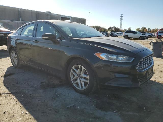 VIN 3FA6P0H7XGR252684 2016 Ford Fusion, SE no.4