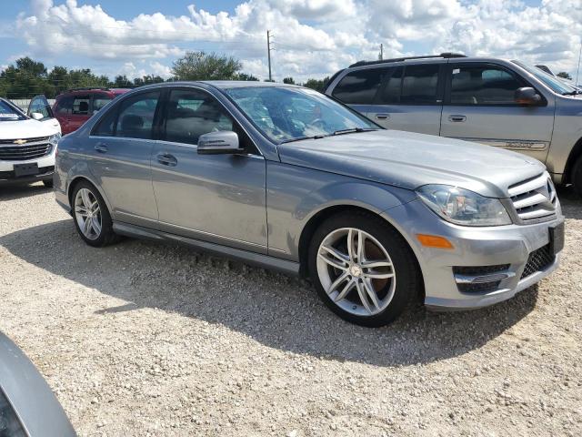 VIN WDDGF4HB8DA827793 2013 Mercedes-Benz C-Class, 250 no.4