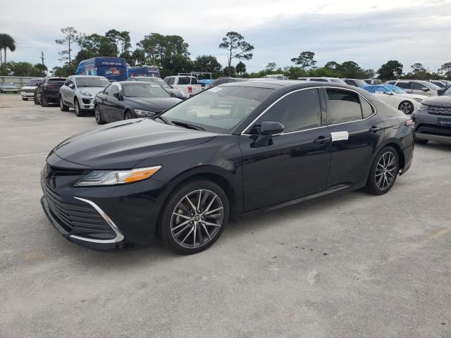 Vin: 4t1f11bk2pu103964, lot: 74501654, toyota camry xle 2023 img_1
