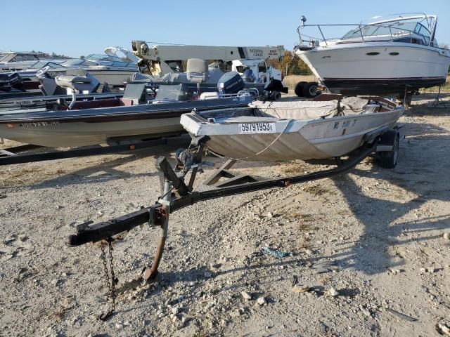 WELD BOAT/TRLR 1996 silver   WDB15484K596 photo #3