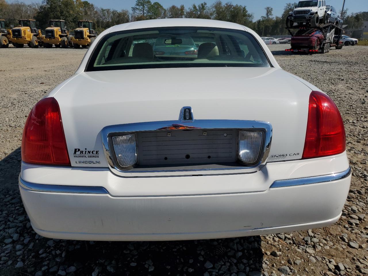 Lot #2945349463 2007 LINCOLN TOWN CAR S