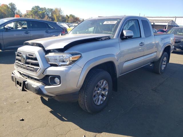 VIN 5TFSZ5AN7JX153943 2018 Toyota Tacoma, Access Cab no.1