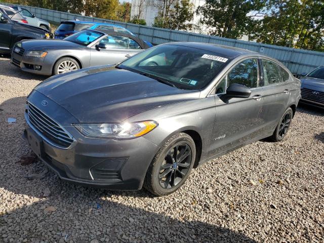 VIN 3FA6P0LU1KR111136 2019 Ford Fusion, SE no.1