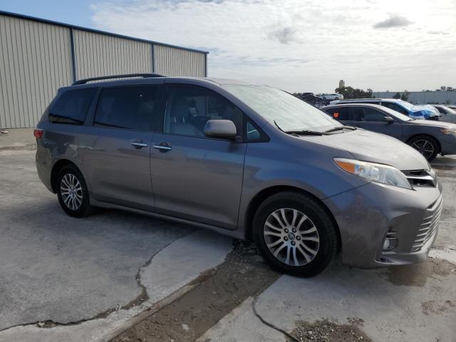 VIN 5TDYZ3DC1JS942846 2018 Toyota Sienna, Xle no.4