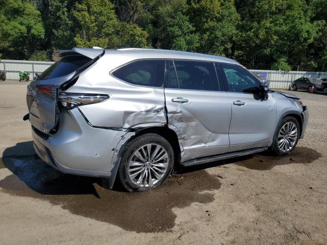 VIN 5TDFZRAH1LS019165 2020 Toyota Highlander, Platinum no.3