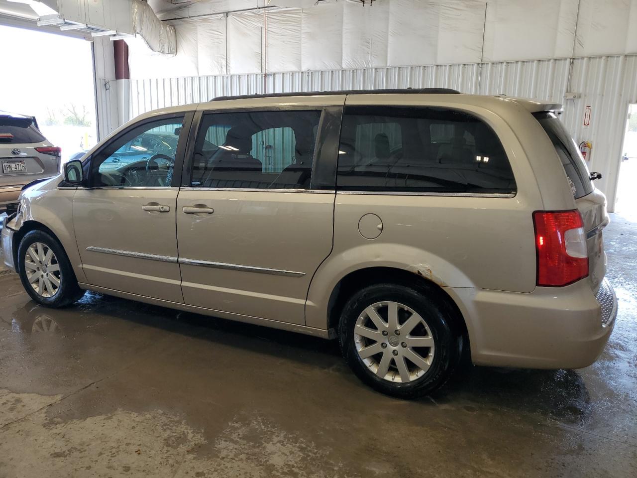 Lot #2893352492 2013 CHRYSLER TOWN & COU