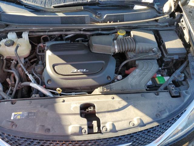 VIN 2C4RC1BG1JR142590 2018 Chrysler Pacifica, Touri... no.12