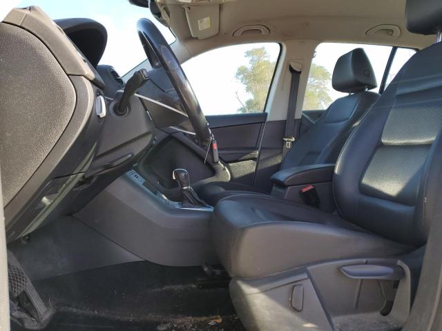 2017 VOLKSWAGEN TIGUAN S - WVGAV7AX5HK009931