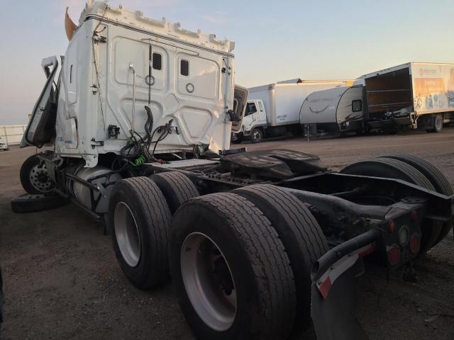 FREIGHTLINER CASCADIA 1 2016 white tractor diesel 1FUJGLDR9GLGV8107 photo #4